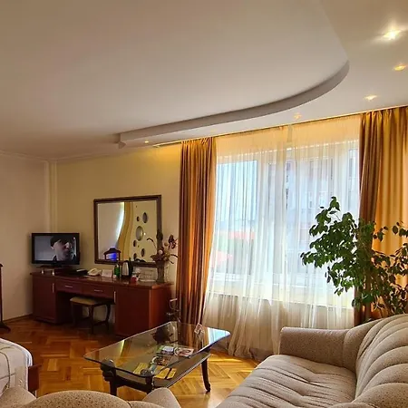 National Palace Wine & Szálloda