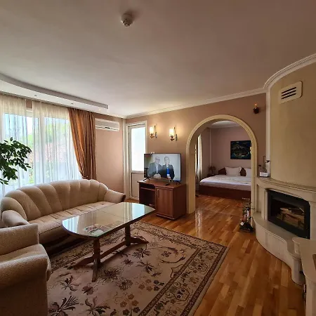 Hotel National Palace Wine & 4*