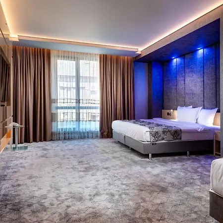 National Palace Wine & 4*