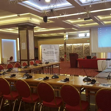 National Palace Wine &