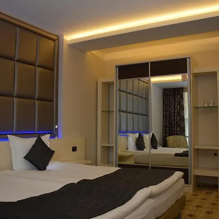 National Palace Wine & Szálloda