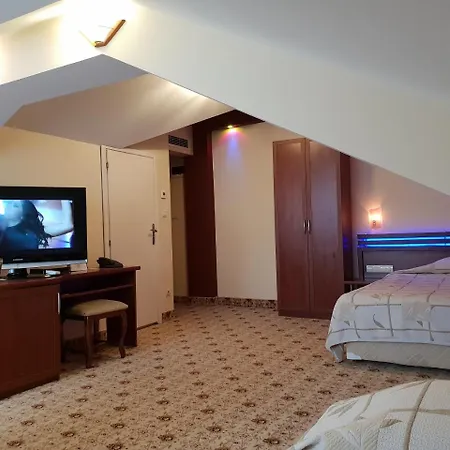 Hotel National Palace Wine & 4*