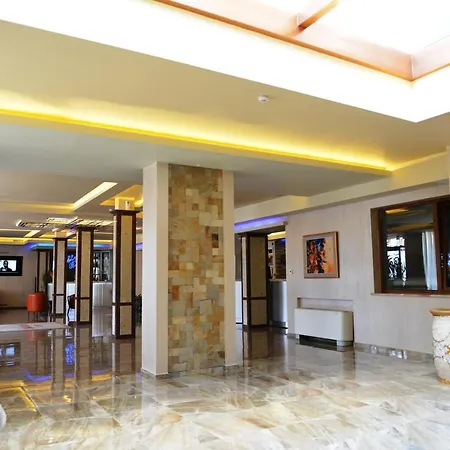 Hotel National Palace Wine & 4*